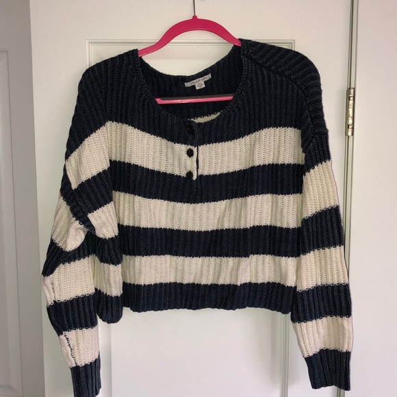 American Eagle Sweater - Picture 3 of 5